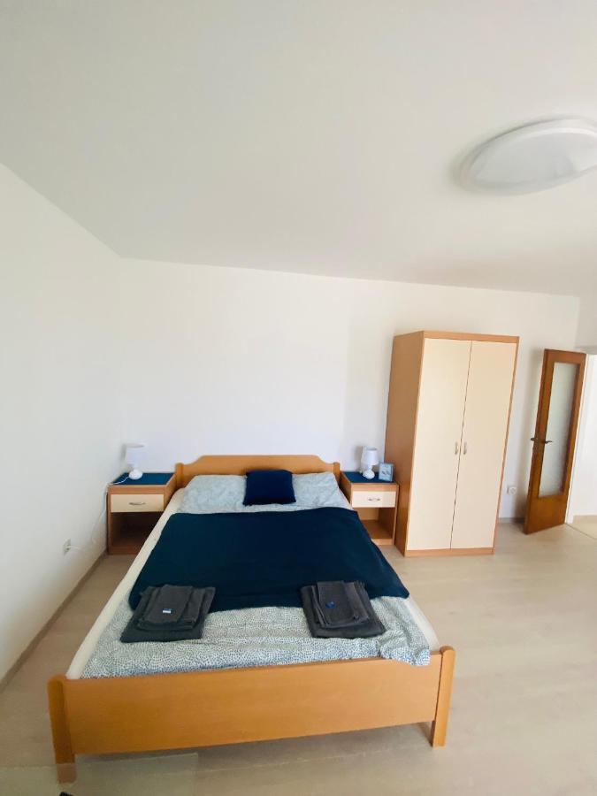 Exceptional Apartment With 2 Bedrooms Near The Sea Pula Exterior photo